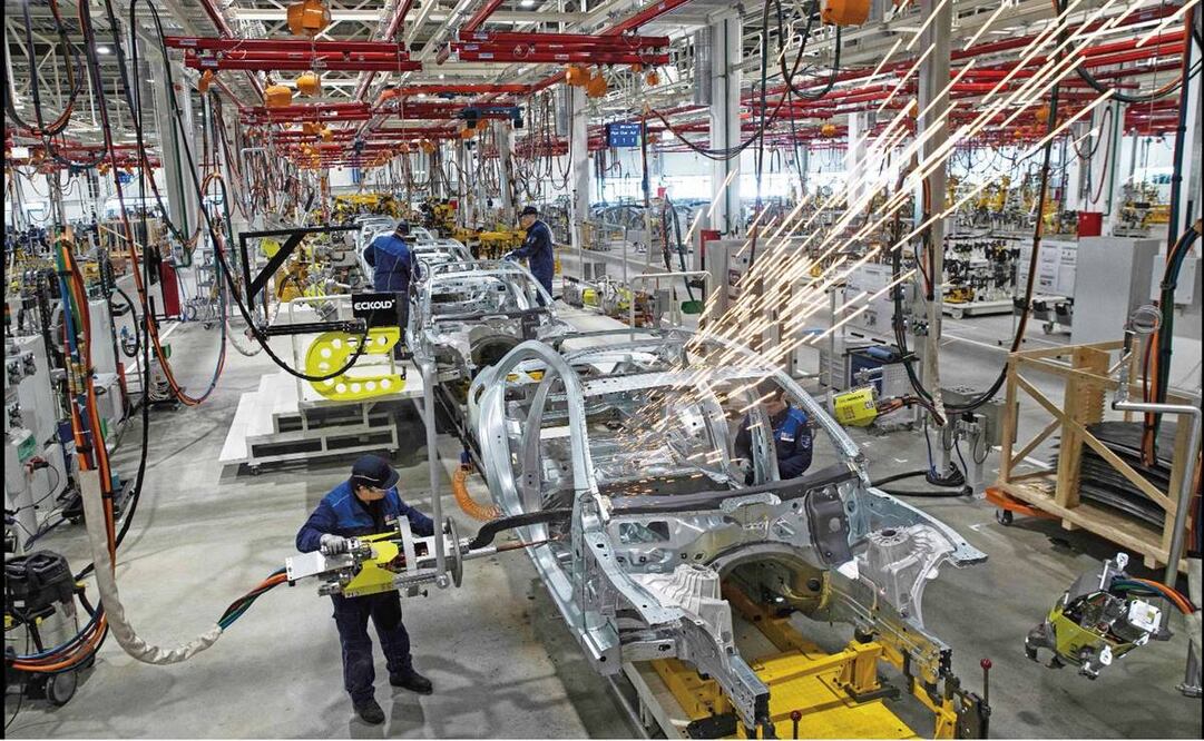 Se calcula que la producción automotriz a escala mundial fue de 81.8 millones de unidades en 2022. Foto: Archivo/ El Universal