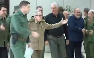 Raúl Castro participa en un acto público en Cuba; reaparece tras los rumores sobre su estado de salud