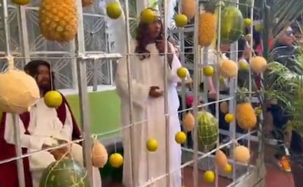 Viernes Santo: En Casa de los Ensayos realizan el Encarcelamiento de Jesús como parte de la 182 Representación de la Pasión de Cristo