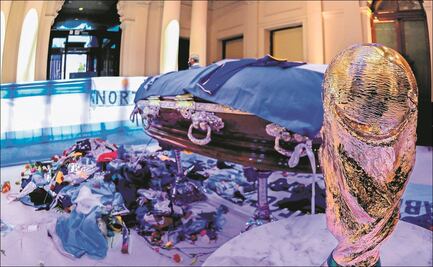 Fiscales amplían lista de sospechosos en la muerte de Maradona