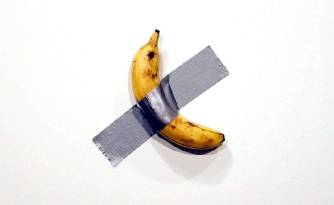 La obra fue presentada por primera vez en 2019 en Art Basel Miami Beach, y se convirtió rápidamente en una de las obras más comentadas y controvertidas del arte contemporáneo. Foto: Archivo / Agencias