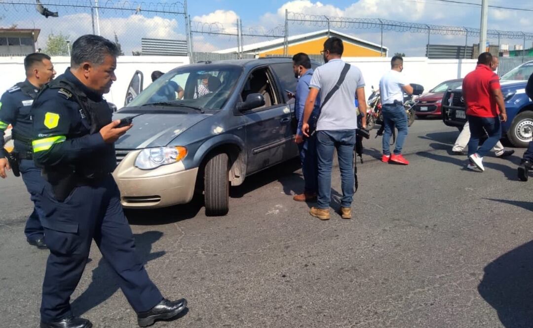 foto: Especial/El Universal/ Durante el zafarrancho uno de los policías de investigación resultó lesionado, presuntamente por atropellamiento.   