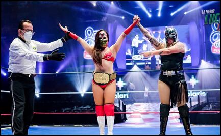 Reina Isis se lleva la noche, en la función de aniversario del CMLL 