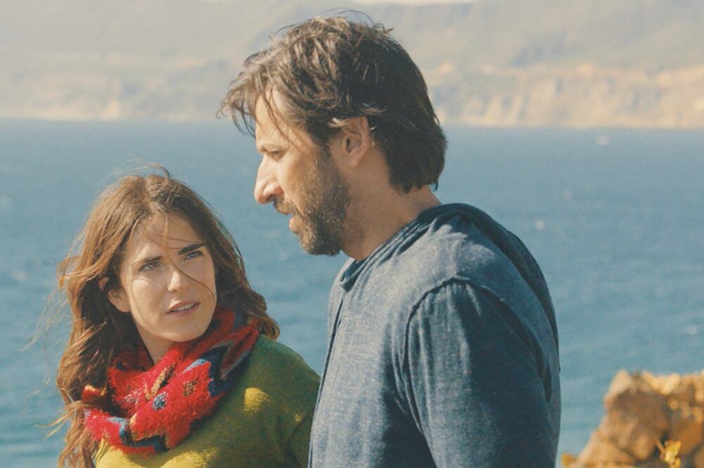 Karla protagoniza y produce Todos queremos a alguien, en cartelera (DRACO FILMS)