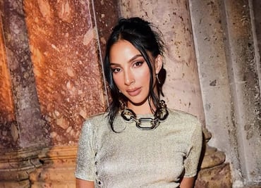 María Chacón derrocha elegancia en vestido largo con corset