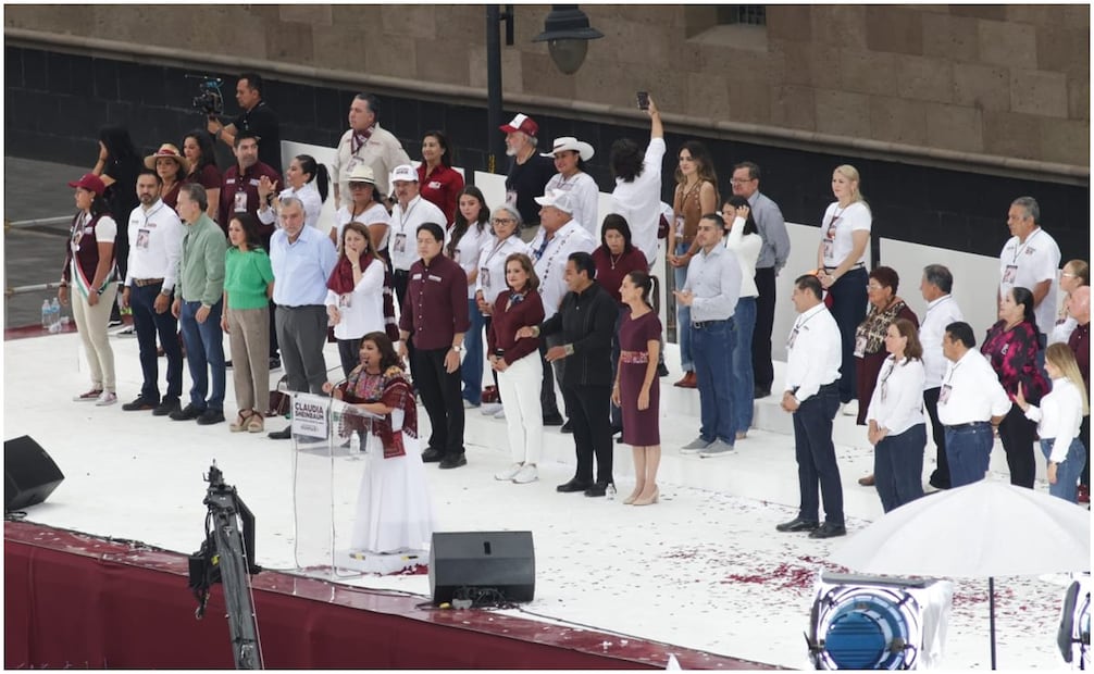 Claudia Sheinbaum inicia el cierre de campaña en el Zócalo de la CDMX junto a otros candidatos a gubernaturas. Foto: Carlos Mejía/EL UNIVERSAL