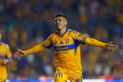 Tigres enciende "El Volcán" con goleada a Necaxa; Juan Brunetta brilla con un hat-trick