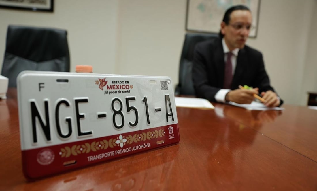 Con una meta de reemplacamiento de 2.3 millones de vehículos particulares la Subsecretaría de Finanzas llamó a los automovilistas para que cumplan con el requisito y renueven láminas expedidas del 2019. Foto: Jorge Alvarado / EL UNIVERSAL