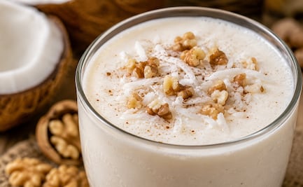 Receta: Cómo hacer agua de coco con nuez, cremosa y refrescante