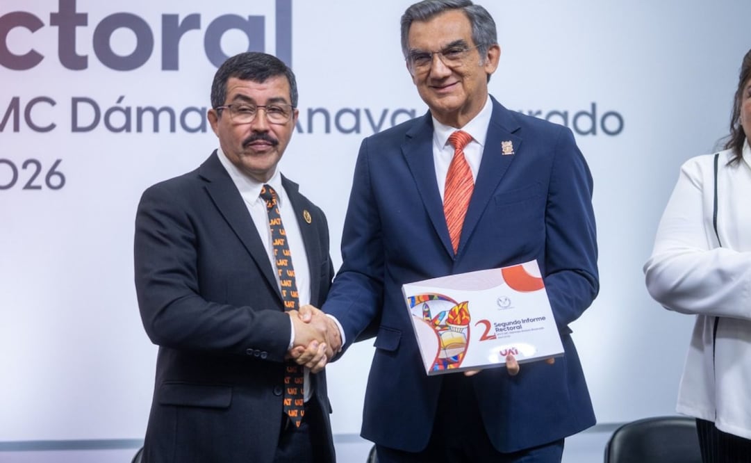 Dámaso Anaya rinde segundo Informe como rector de la Universidad de Tamaulipas; Américo Villarreal destaca su evolución.
Foto: Especial.