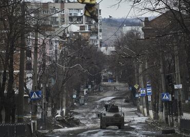 Ucrania afirma que recuperó un pueblo cercano a Bajmut, ocupada por los rusos