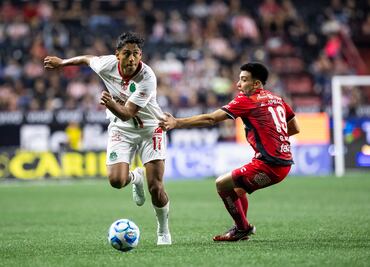 Chivas rescata el empate ante los Xolos de Tijuana; Gilberto Mora firma un doblete