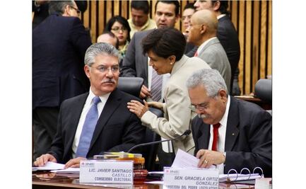 Se despiden tres consejeros del INE