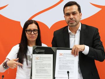 Álvarez Máynez se registra como candidato a dirigencia nacional de MC; plana mayor naranja lo respalda