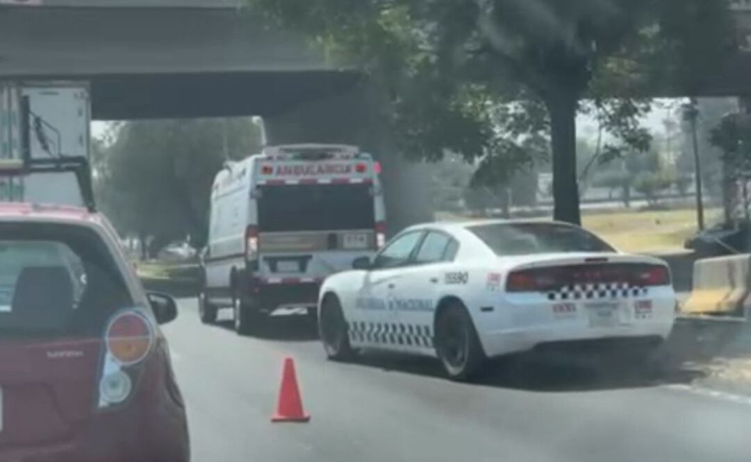 Automovilistas reportaron a las autoridades sobre el cadáver, el cual se encontró sobre el carril de baja en dirección a la Ciudad de México. Foto: Especial