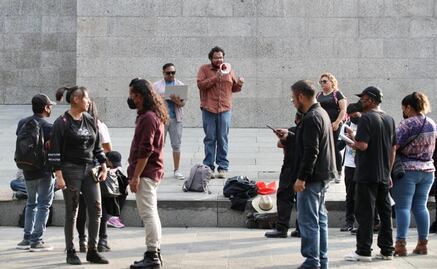 “Exigimos continuidad laboral”: Talleristas y profesores de PILARES se manifiestan