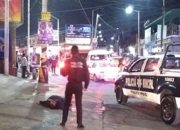 Mueren dos personas tras balacera en Tultepec