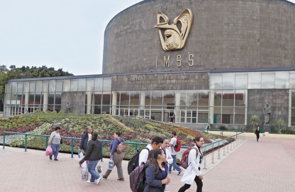 Zoé Robledo Aburto, director general del IMSS, informó que se alista la contratación de 415 médicos especialistas jubilados para sumarse al programa IMSS Bienestar. Foto: Archivo/EL UNIVERSAL