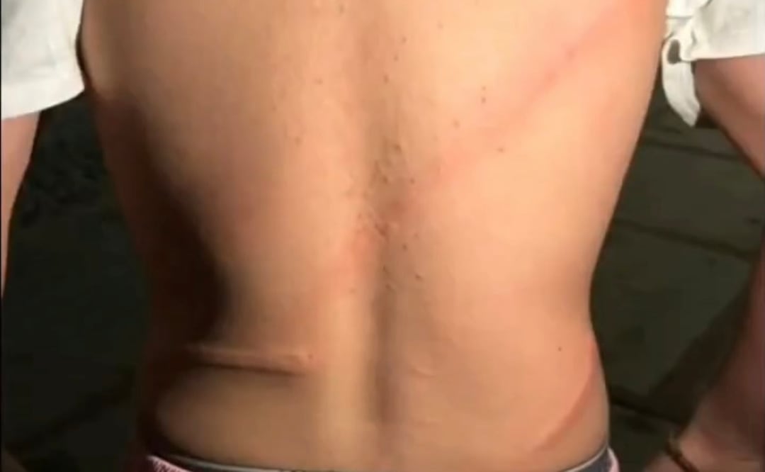 Investigan en Sonora a dos policías que agarraron a "cintarazos" a un ciudadano. Foto: Especial