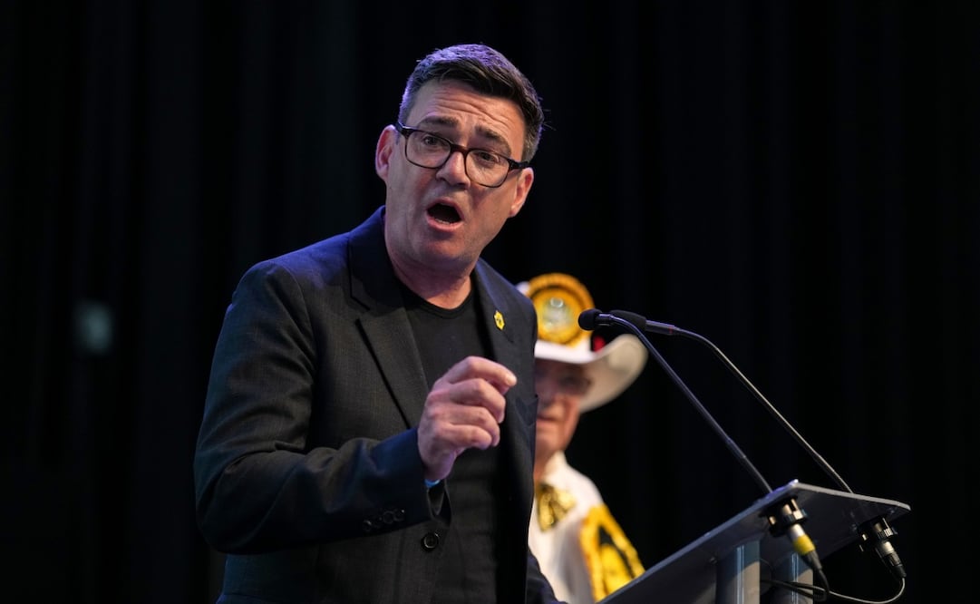 Andy Burnham, del Partido Laborista, pronuncia unas palabras tras ganar las elecciones parciales de Makerfield. (18/06/26) Foto: AP