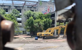 A un día del colapso, suspenden demolición tras derrumbe en Escandón; colocan lonas y retiran escombros del Viaducto