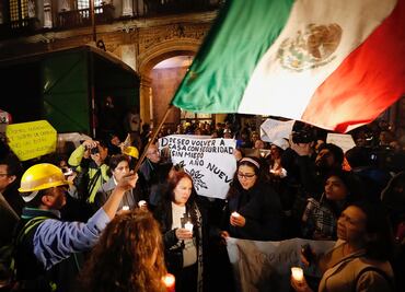 A 4 meses de 19-S, damnificados protestan en el Zócalo