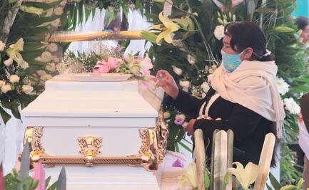 Despiden a madre e hija asesinadas y calcinadas en Puebla