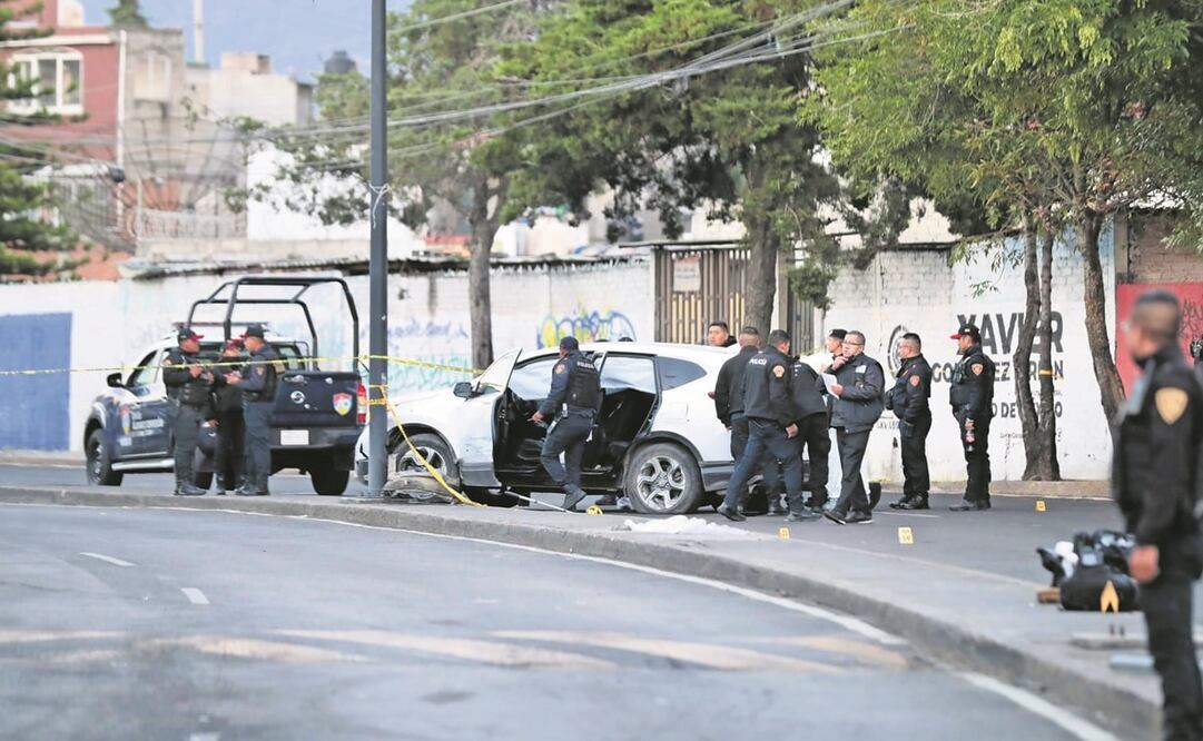 Los presuntos criminales viajaban en una camioneta CRV-Honda color blanco, sin placas, portaban armas largas y cortas, así como chalecos balísticos. Foto: Francisco Rodríguez / EL UNIVERSAL
