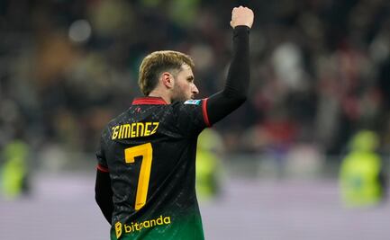 Santiago Giménez sorprende a la afición del AC Milan; esto les dijo el mexicano