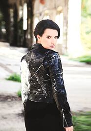 Pausini se rinde ante los paparazzi