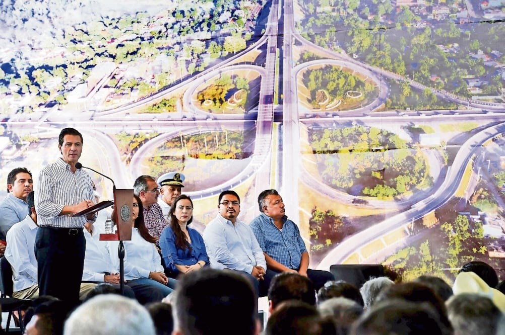 El presidente Enrique Peña Nieto entregó el Libramiento de Villahermosa, el Proyecto Hidrológico para Proteger a la Población de Inundaciones y Aprovechar Mejor el Agua, y la modernización de la carretera Villahermosa-Cárdenas (PRESIDENCIA)