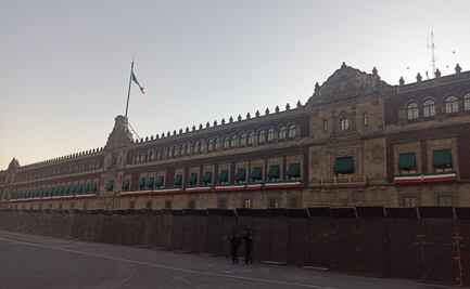 Caso Ayotzinapa: Accesos a Palacio Nacional amanecen con vallas por marcha