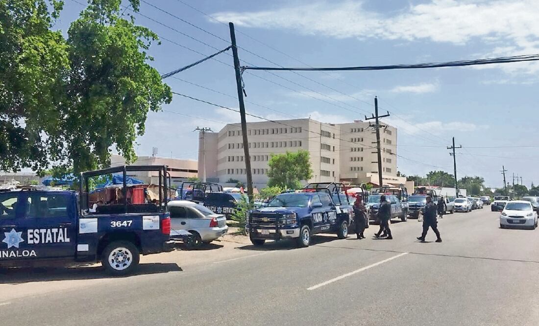 A través del C4 se captó la salida de cuatro personas con uniforme de celadores, quienes huyeron en vehículos particulares, según el titular de la SSP. (FOTO: JAVIER CABRERA. EL UNIVERSAL)