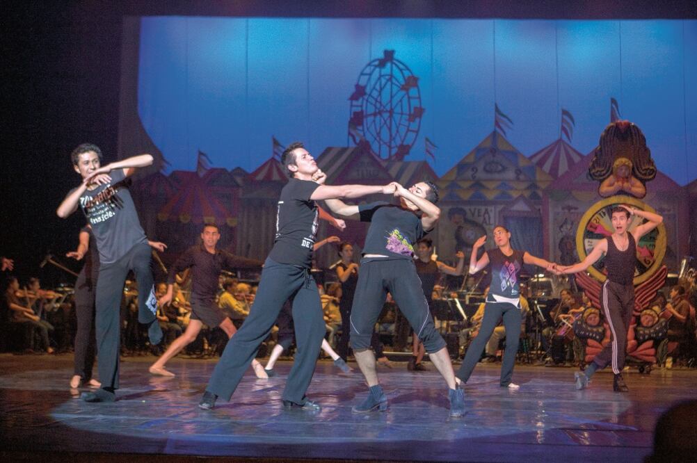 La agrupación dancística estuvo acompañada por la Orquesta Sinfónica Nacional. (CAMILA MATA. EL UNIVERSAL)