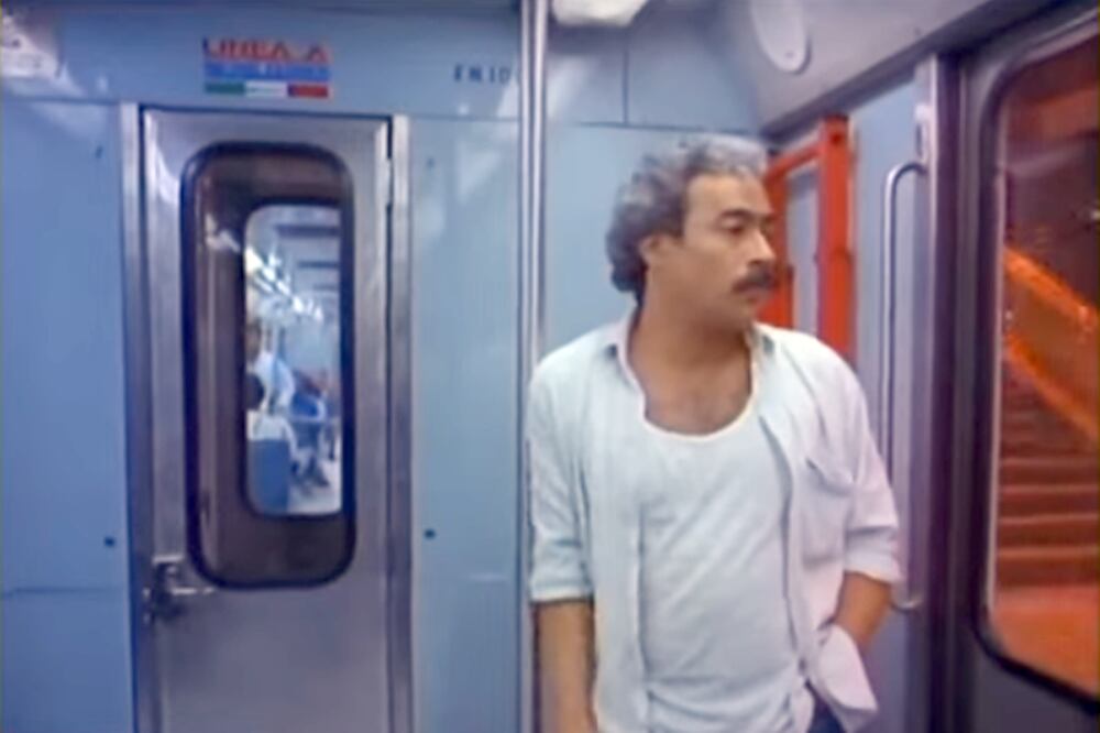 La cinta "Ya la hicimos" (1994) tiene una trama con la que muchos pueden identificarse: el paso de viajar diario en Metro a ganarse un carro nuevo. Captura de pantalla.