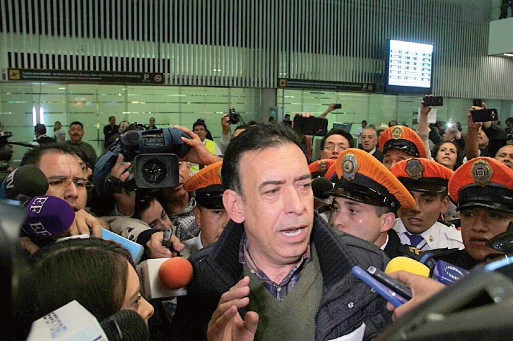 Humberto Moreira asegura que presentó documentos que acreditan la legalidad de sus recursos económicos y demuestran que no tiene algún vínculo con Los Zetas. ARCHIVO EL UNIVERSAL