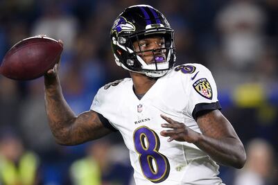 Nueva generación de quarterbacks acechan a la NFL