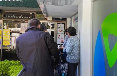 “Mañana quizá lleguen”: Se agotan vacunas Pfizer contra Covid-19 en farmacia San Pablo de Satélite