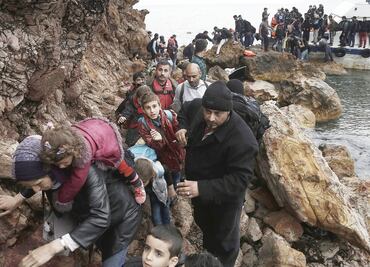 Alertan de “mercado humano” por refugiados