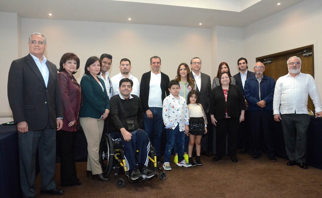 Clara Luz Flores Carrales integra grupo de ciudadanos con Nueva Visión por Nuevo León. Foto: Emilio Vasquez / EL UNIVERSAL