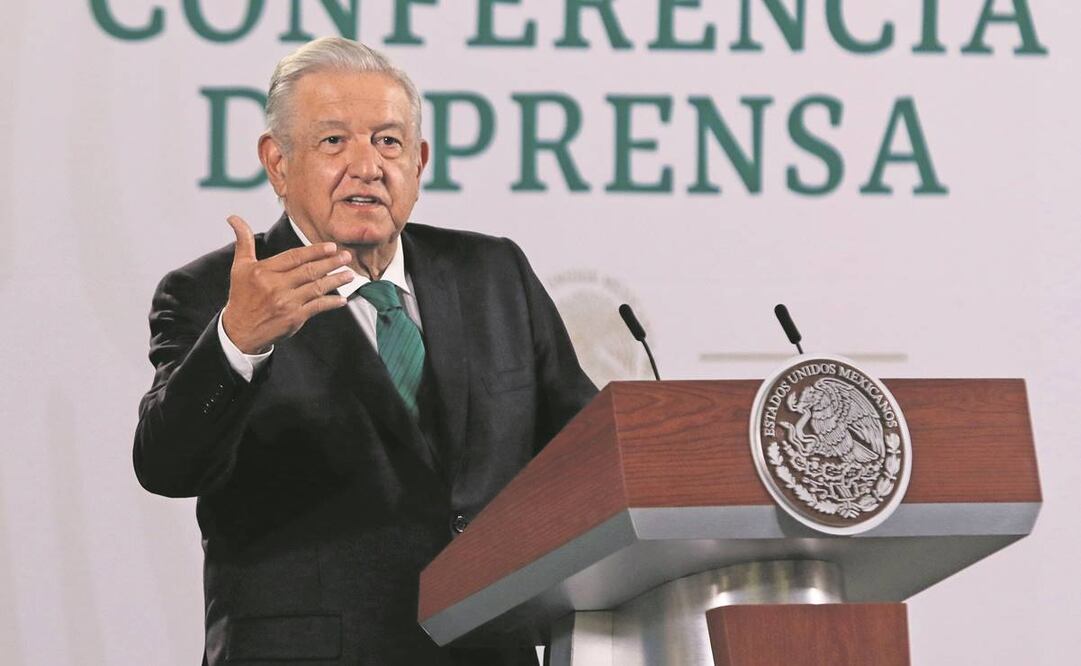El presidente Andrés Manuel López Obrador arremetió de nuevo contra investigadores de la UNAM, a quienes acusó de ser neoliberales. Foto: Carlos Mejía/ EL UNIVERSAL.