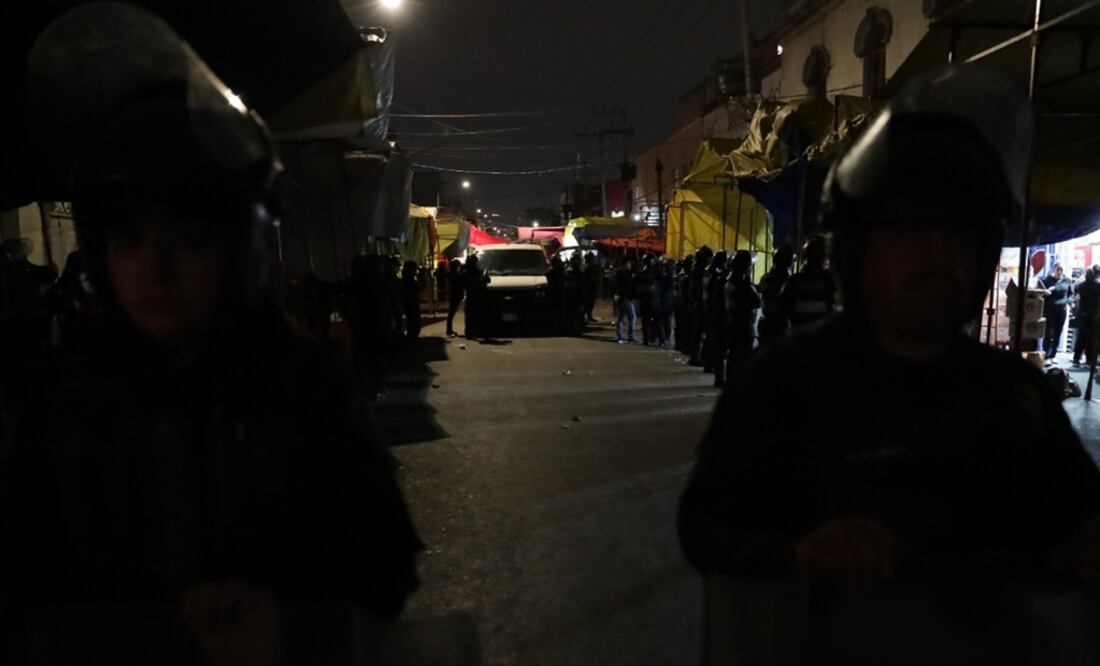 De acuerdo con los reportes, un grupo de sujetos ingresó al predio ubicado en la calle Mineros, observó a las personas que convivían en el área común y, posteriormente, desde las azoteas del lugar comenzaron a dispararles. Imagen ilustrativa.