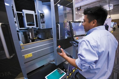 ¿Buscas trabajo? Publican vacantes para laborar en Canadá, EU y Alemania; gana hasta 77 mil pesos mensuales