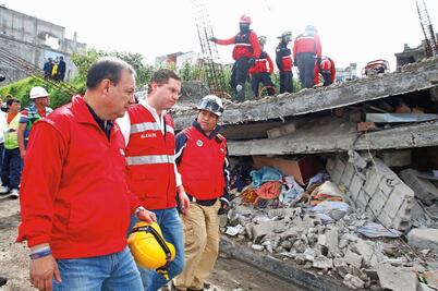 Aumenta cifra de muertos por temblor en Ecuador