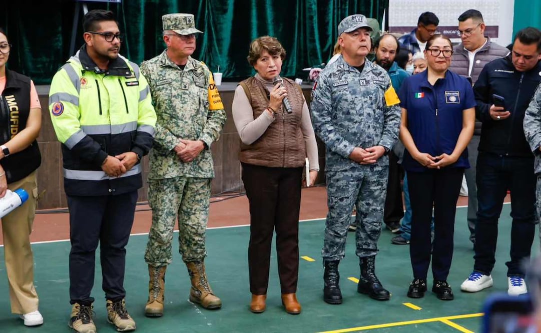 Delfina Gómez Álvarez supervisó la atención a las familias evacuadas por una fuga de gas. Foto: Especial