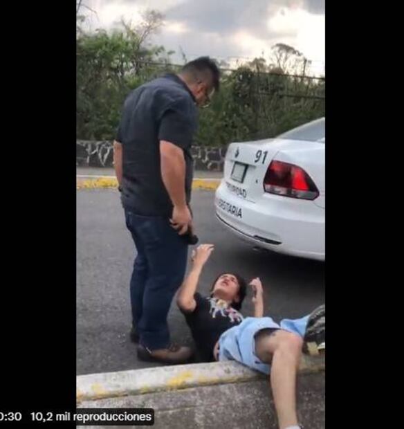 UNAM suspende a guardia de seguridad que agredió a estudiante