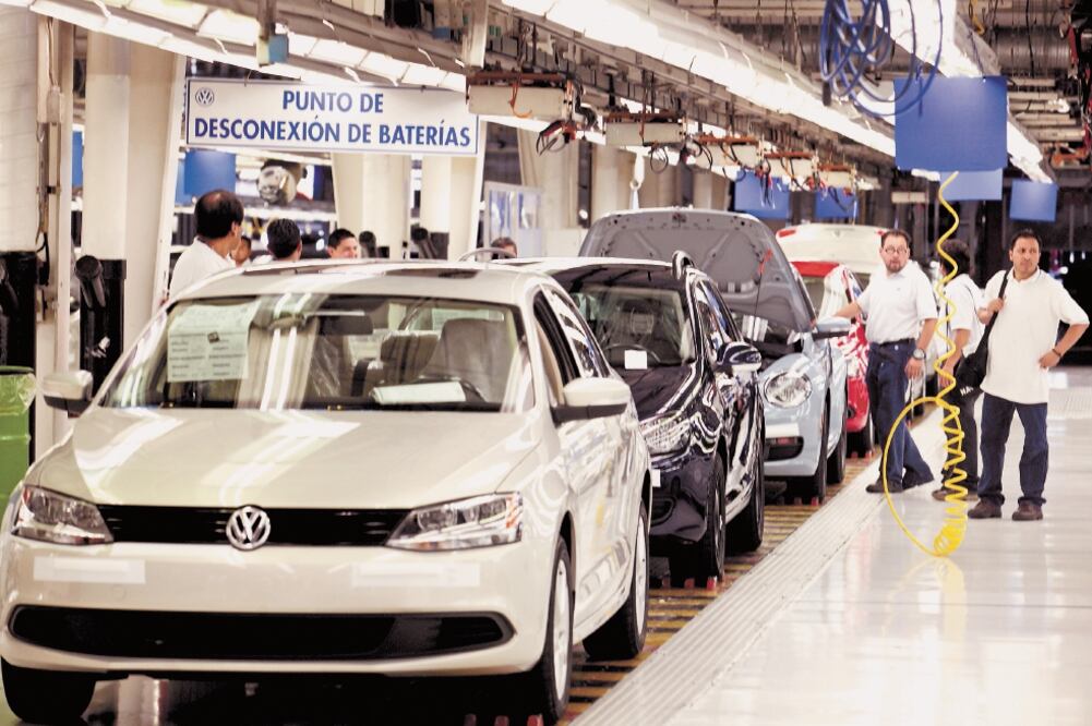 El comercio total entre México y Estados Unidos (exportaciones e importaciones) ascendió a 525 mil 110 millones de dólares en 2016 (ARCHIVO EL UNIVERSAL)