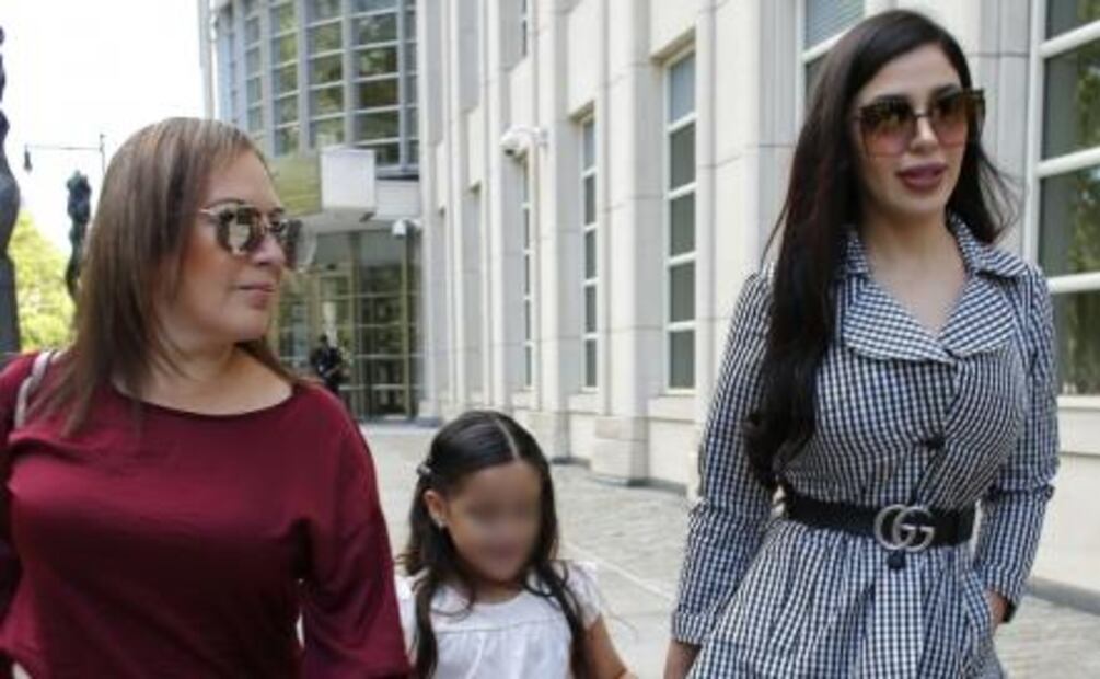 En audiencia, "El Chapo" sólo tenía ojos para Emma Coronel