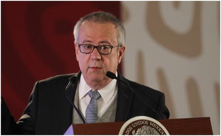 En México ahorramos poco, lamenta Carlos Urzúa, titular de Hacienda