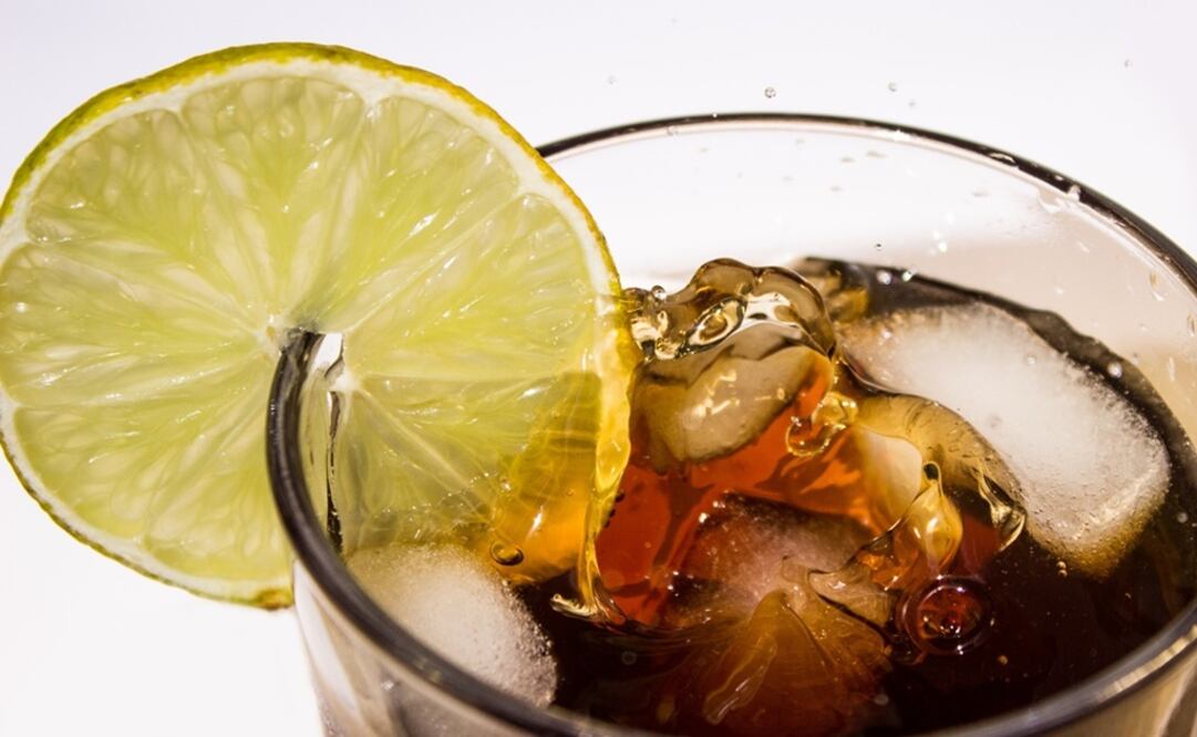 Los azúcares que contiene el refresco son dañinos para la salud. (Foto: cortesía de Pixabay) 